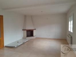 VENTA CHALET EN CARRANQUE photo 0