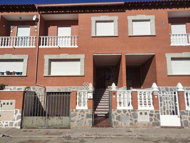 CHALET ADOSADO EN VENTA EN CONSUEGRA photo 0