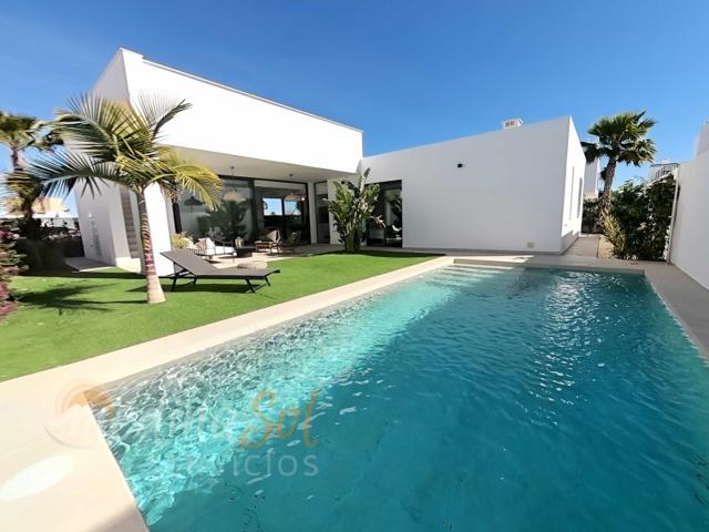 Villa En venta en Islas Menores - Mar De Cristal, Cartagena photo 0