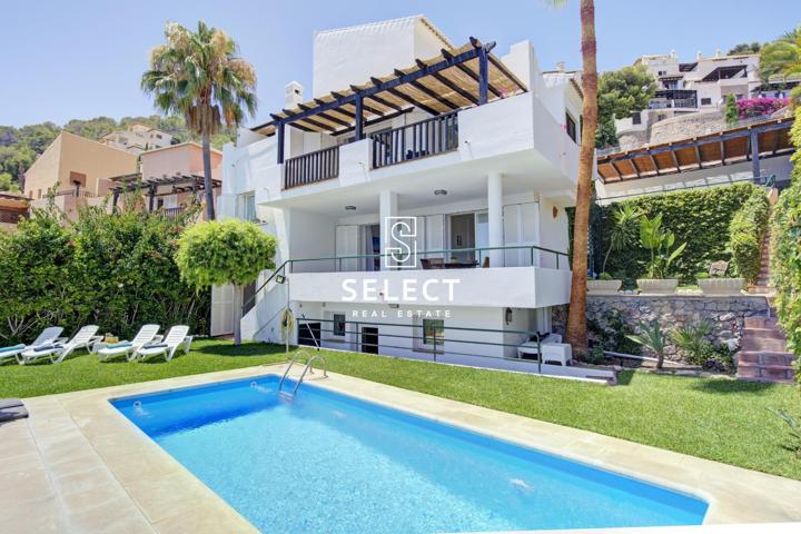 ESPECTACULAR CASA CON PISCINA Y JARDIN EN CERRO GORDO photo 0
