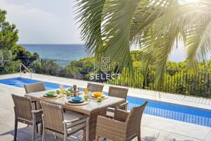 Villa en La Herradura – Encanto andaluz con vistas infinitas al mar photo 0