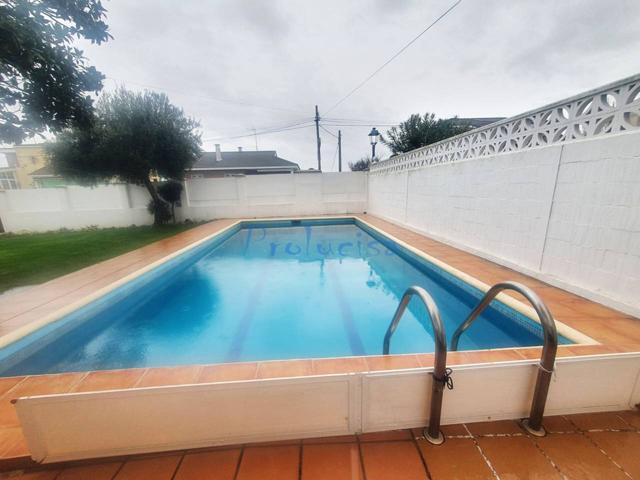 Chalet en venta en Moraleja de Enmedio photo 0