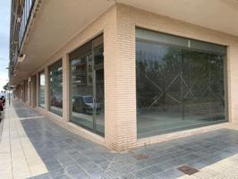 Local comercial en Cambrils junto a supermercado photo 0