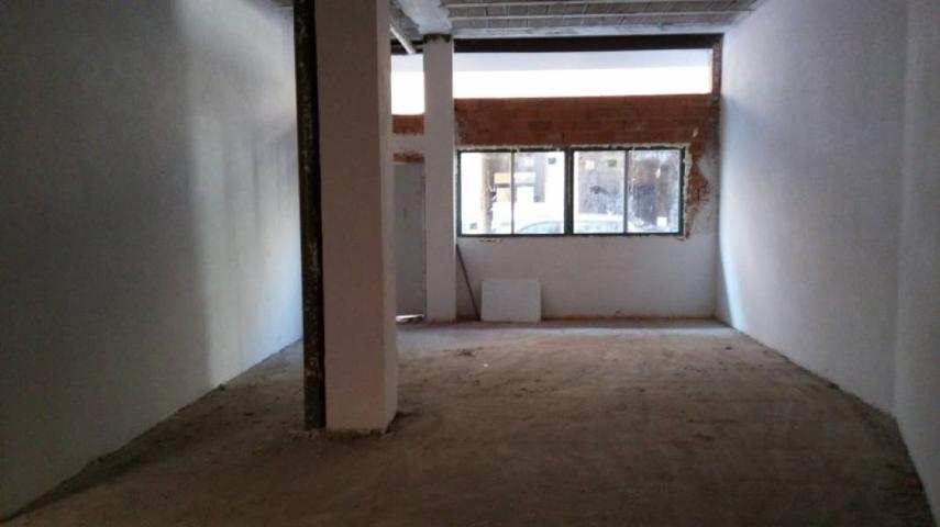 LOCAL EN VENTA Y ALQUILER EN EL BARRIO SAN PEDRO de Burgos DE 75 METROS photo 0