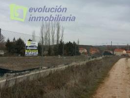 REVILLARRUZ, carretera de Sarracín: IMPRESIONANTE FINCA DE 7.800 M2, Linda con urbanización de chalé photo 0