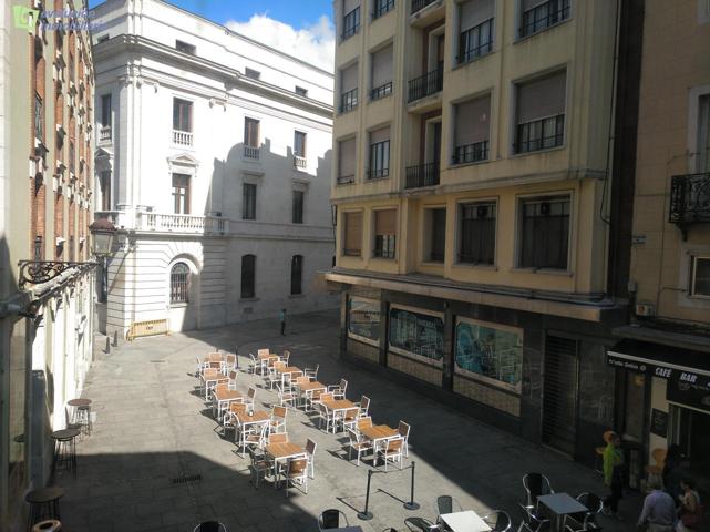 En Centro Histórico Burgos, coqueto apartamento a la venta.Ideal para inversores. photo 0