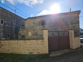 ¡Oportunidad única! Se venden dos casas juntas en el centro de Rioseras (Burgos) photo 0