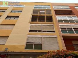 Piso en Villarcayo de Merindad: Oportunidad para Reformar con Entorno Rural photo 0