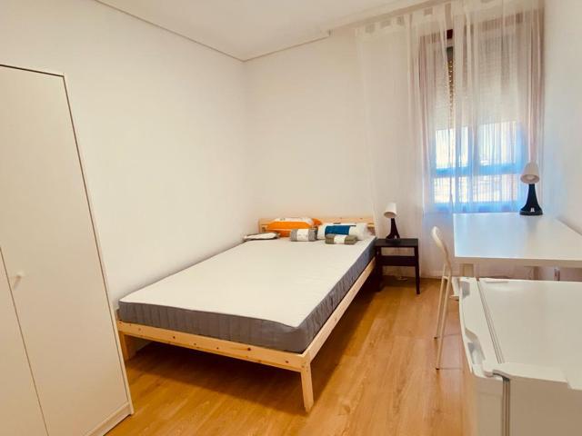 Habitación en alquiler en Fuenlabrada de 13 m2 photo 0