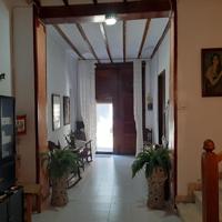 Casa con patio y terraza photo 0