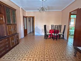Piso en venta en Alcazarén de 123 m2 photo 0