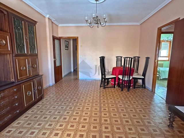Piso en venta en Alcazarén de 123 m2 photo 0