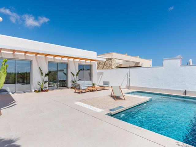 Villa En venta en Benijófar photo 0