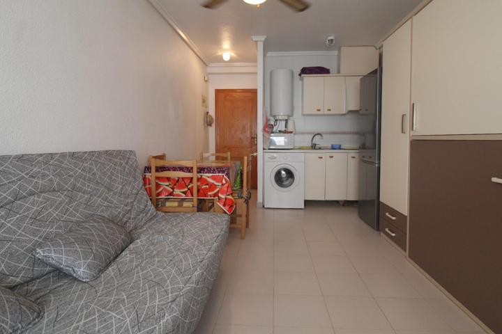 Estudio en venta en Avenida de las Habaneras, Torrevieja photo 0