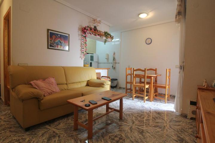 Apartamento de dos dormitorios en la zona de avenida de las Habaneras de Torrevieja photo 0