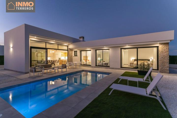 Moderna villa independiente con piscina privada en Calasparra photo 0