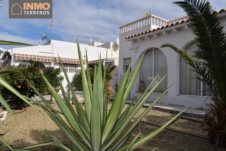 Villa independiente con bonito jardín en San Juan de los Terreros, Costa Almería. photo 0