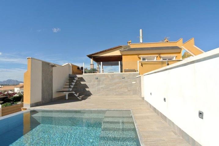 Villa En venta en San Fulgencio photo 0