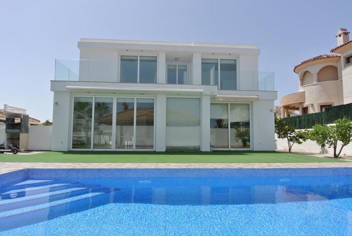 Villa En venta en San Fulgencio photo 0