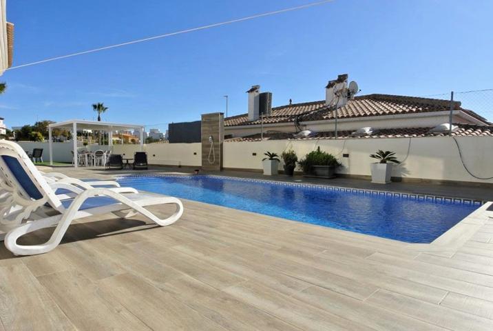 Villa En venta en San Fulgencio photo 0
