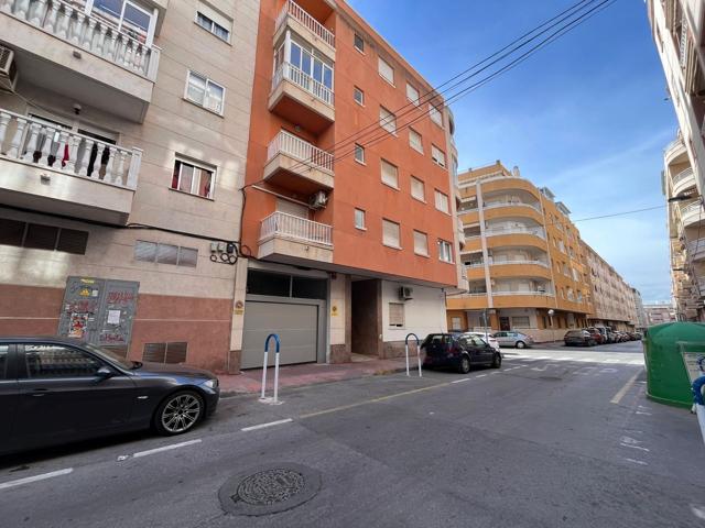 Piso En venta en Torrevieja photo 0