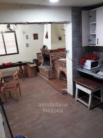 Merendero a la venta en Fuentelcesped. Cuenta con 50 m2 repartidos en un merendero con asador y cocina, así como una habitación y  photo 0