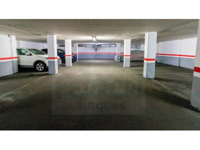Parking En venta en L'Hospitalet De Llobregat photo 0
