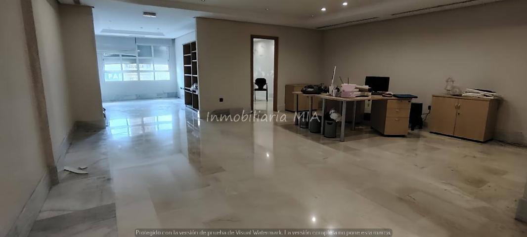 Magnífica oficina con posibilidad de cambio de uso a vivienda en Arroyo de la Miel photo 0