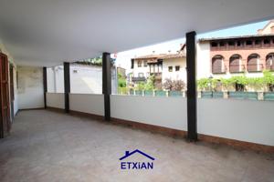 FORUEN PLAZA, Eraberritzeko pisu handia; BI ETXEBIZITZA SORTZEKO AUKERA. photo 0