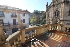 KALE ZAHARRA.- Erdialdeko eraikin dotorea. photo 0