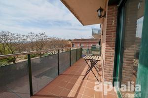 PISO EN VENTA 3 HAB + PK EN CAN PALAU photo 0