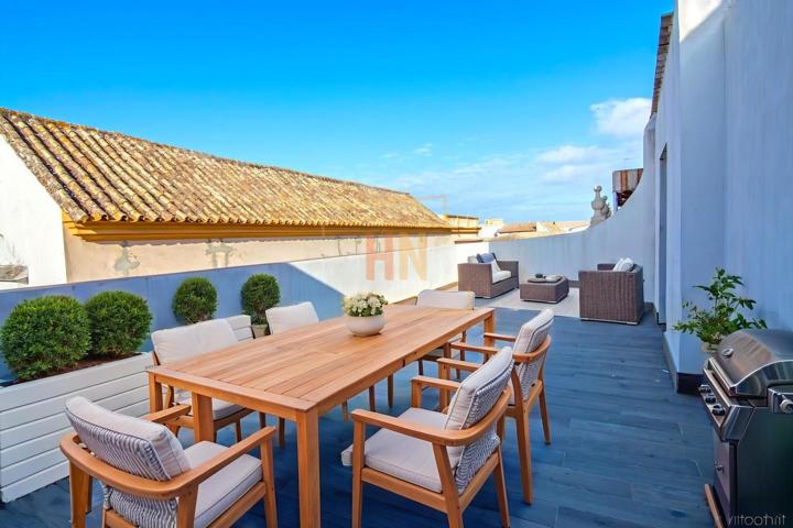 Casa de tres plantas para rehabilitar en el corazón de Sanlúcar de Barrameda photo 0