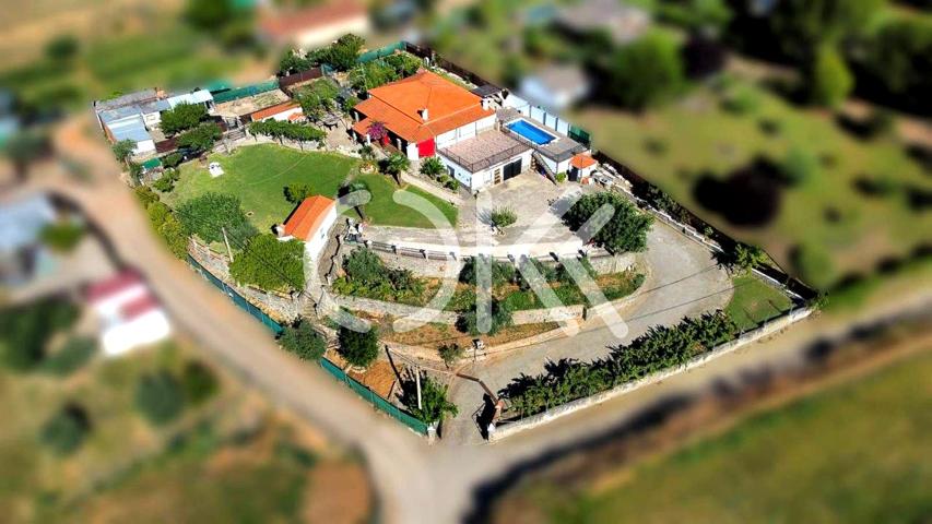 PARCELA DE 250O M CON CHALET Y PISCINA A CINCO MINUTOS DE CORIA-CÁCERES photo 0