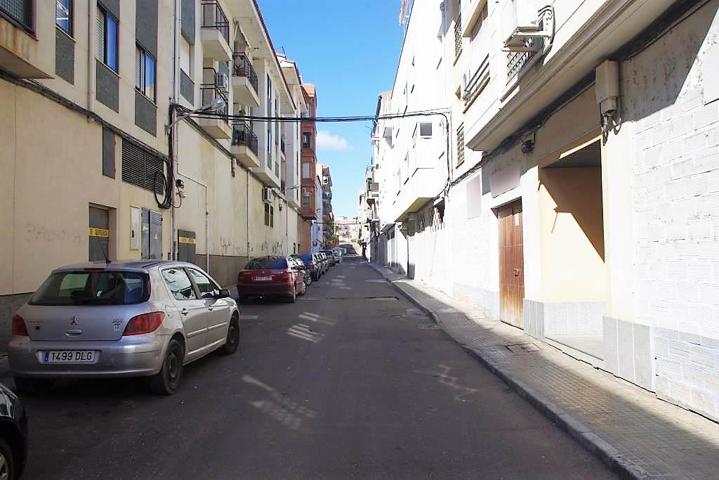 Local en venta en Coria de 328 m2 photo 0