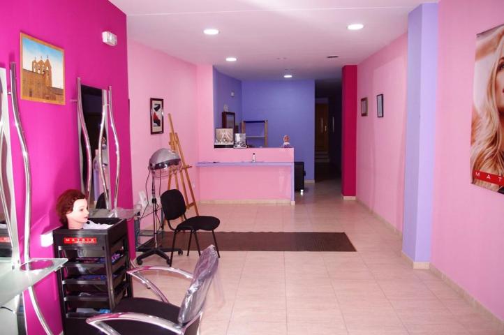 Local acondicionado de 140 m2 en Coria-Cáceres. photo 0