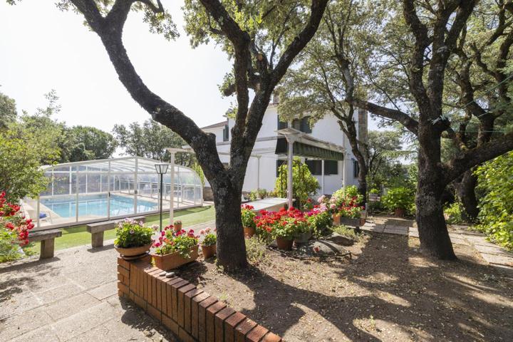 Casa - Chalet en venta en Alpedrete de 353 m2 photo 0