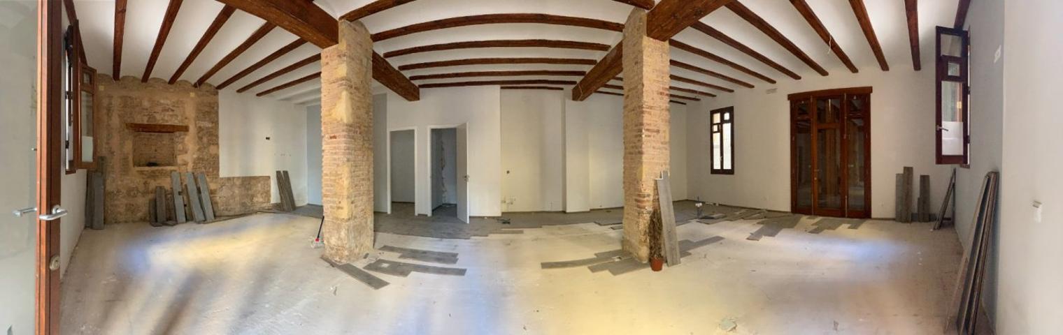 2 LOCALES, EN EL CARMEN (PLAZA SANTA CRUZ) PARA CONSTRUIR  2 MAGNIFICOS PISOS TURISTICOS, photo 0