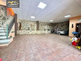 Chalet Independiente en Alongos: Tu Refugio Ideal a Pocos Minutos del Centro photo 0