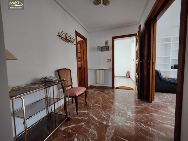 Fantástico piso en venta en el corazón de Ribadavia! photo 0