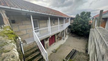 ¡Descubre el encanto de esta casa de piedra en el corazón de Galicia! photo 0