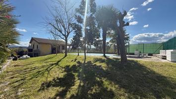 Casa con terreno, garaje y piscina cerca del polígono y de Ourense photo 0