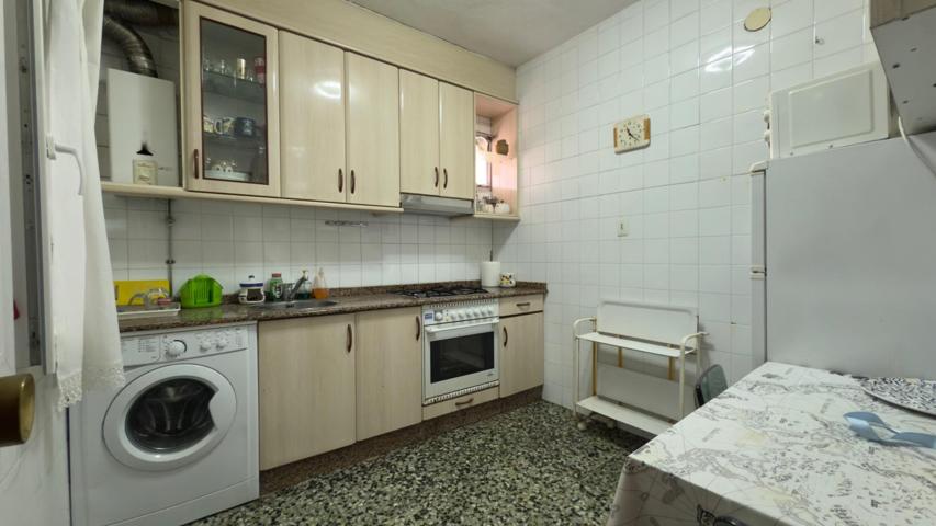 Piso en venta valido para vivir en el comienzo del veintiuno con 3 habitaciones y un baño photo 0