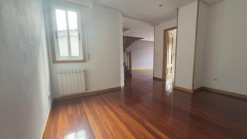 Duplex en el puente con 3hab, 3 baños y garaje con posibilidad de otra plaza por 16.000€ photo 0