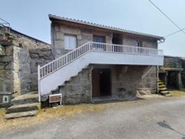 Casa de piedra para reformar en una zona con encanto natural y mucha vida photo 0