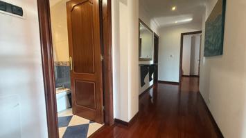 Piso en venta con 3 habitaciones garaje y ascensor en Mariñamansa photo 0