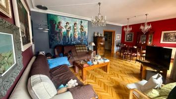 ¡Descubre este espectacular piso en pleno centro de Orense! 3 habitaciones y 2 baños completos photo 0
