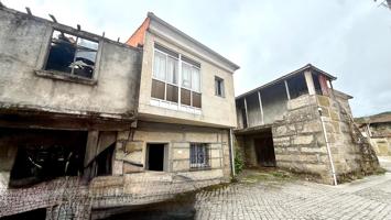 casa en el pueblo de Congostro con poca reforma para vivir photo 0