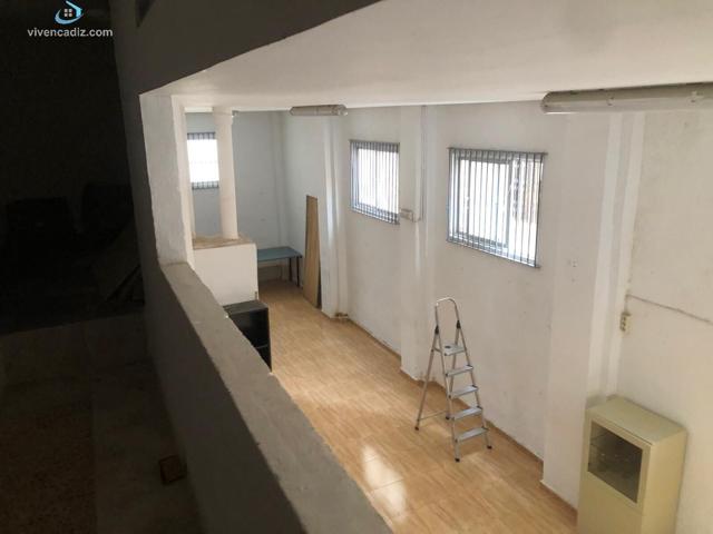 Local en venta con posibilidad de convertir a vivienda. photo 0