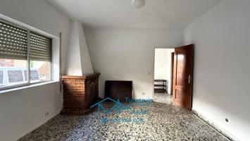 CHALET ADOSADO EN CEBREROS photo 0