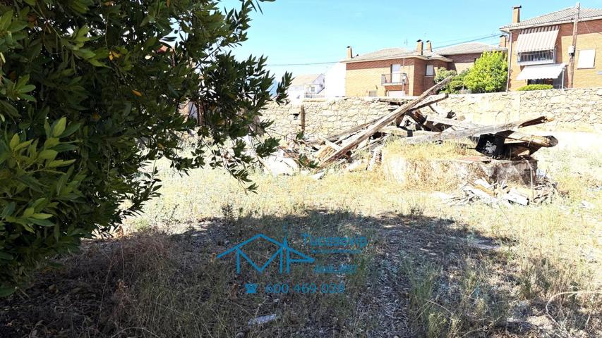 CASA CON SOLAR EN CEBREROS photo 0